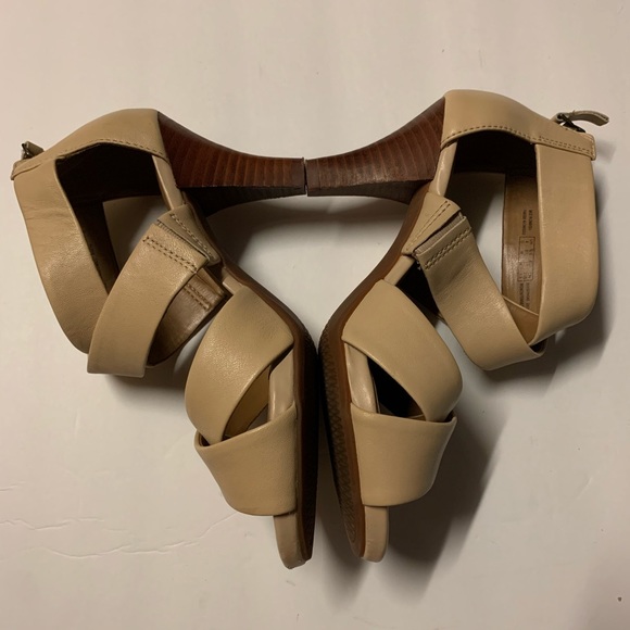 Clark’s Artisan Sandals - Picture 5 of 5